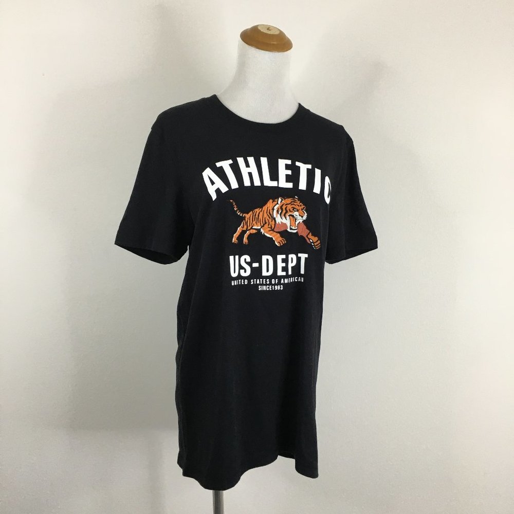 NWT LOVE AND HOPE & FAITH Black Multi-Color Tiger Embroidery Short Sleeve Shirt